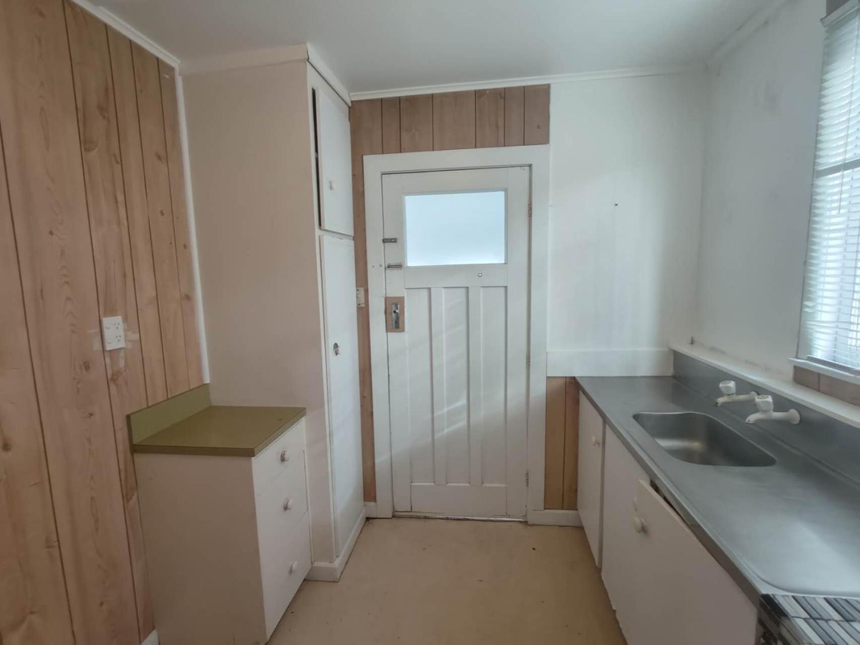 5 Beds Including 3 Double Beds Plus 1 Double Or 2 Single Sofa Beds House At 22B Pererika St Rotorua Exterior photo